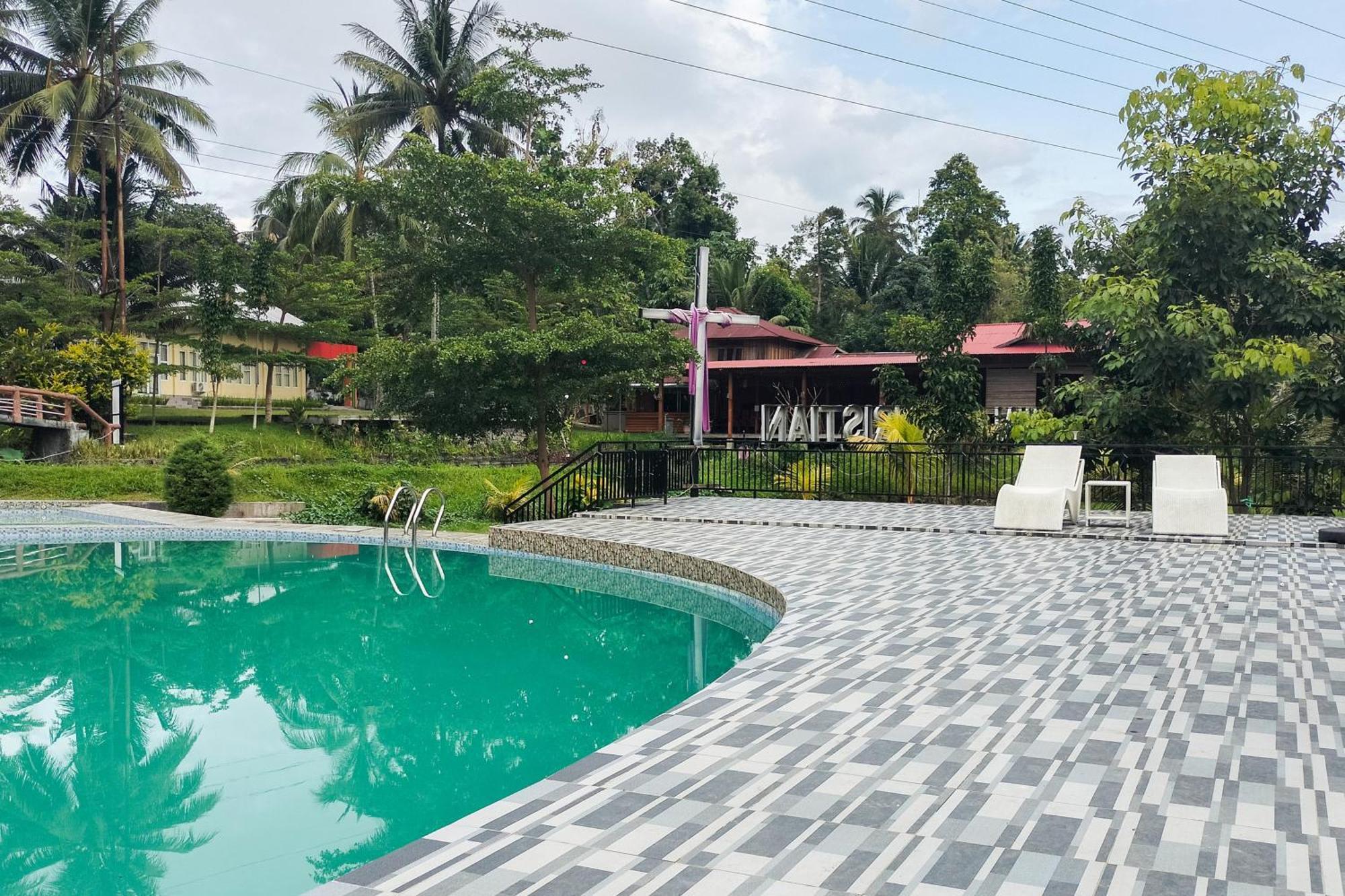 Отель Reddoorz At Wale Christian Minahasa Utara Kema Экстерьер фото